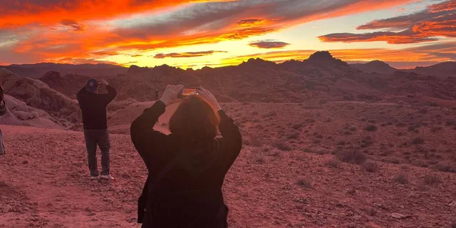 Las Vegas Valley of Fire Sunset Tour - Image 4