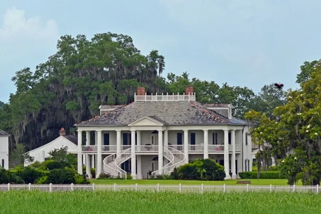 New Orleans City Tour with Evergreen Plantation - Image 1