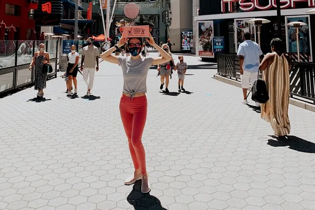 Los Angeles Photoshoot at Universal CityWalk - Image 1