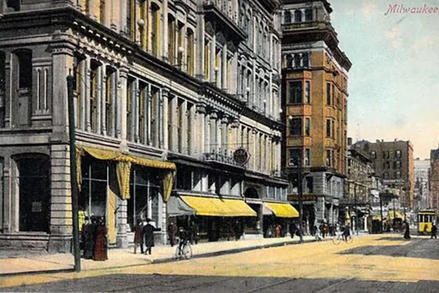 Milwaukee Historical Walking Tour of Ladies of the Night - Image 3