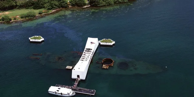 Oahu Pearl Harbor WWII Tour from Maui - Image 3