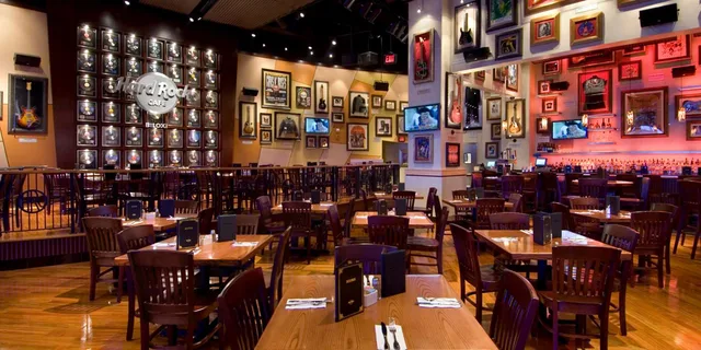 Biloxi Hard Rock Cafe Dining Experience - Image 2