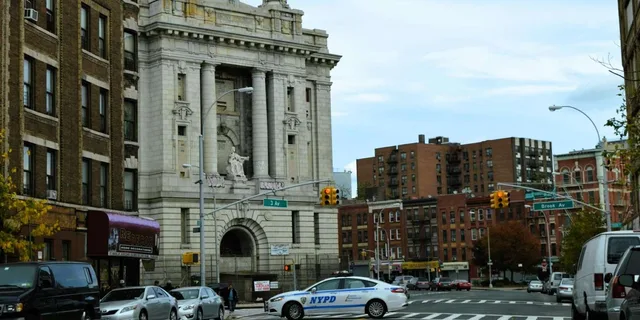 New York City Neighborhoods Tour - Image 4