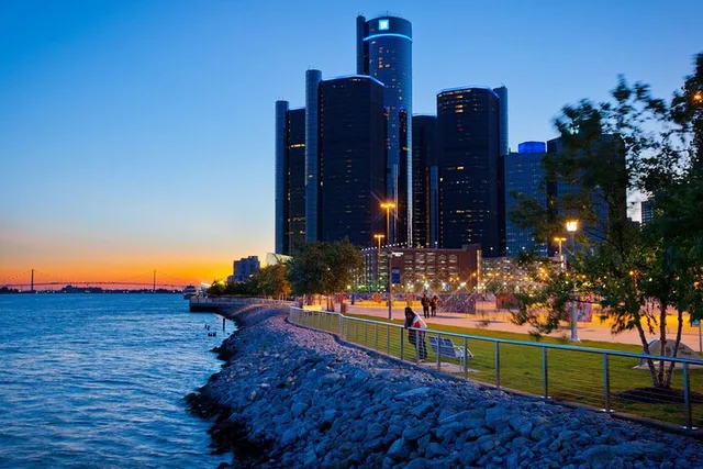 Detroit Historic Chauffeured Tour - Image 2