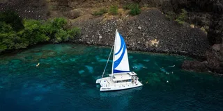 Kailua-Kona Snorkel Cruise to Captain Cook Monument