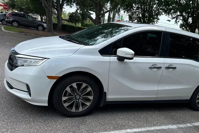 Orlando Airport Transfers to Disney and Universal - Image 2