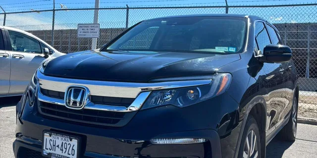 New York Private Transfer with Guide Option - Image 4