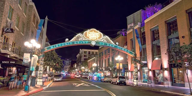 San Diego City Lights Night Tour - Image 3