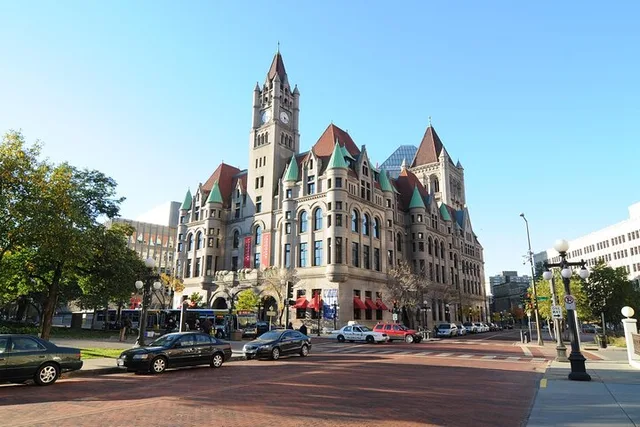 Minneapolis-St. Paul City Highlights Tour - Image 4