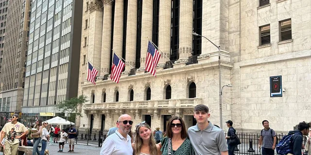 New York City Ferry, SoHo & Midtown Tour - Image 6
