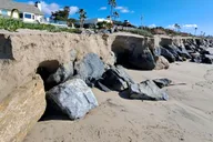 Malibu Wine, Food, and Beach Tour by Open-Air Bus thumbnail 1