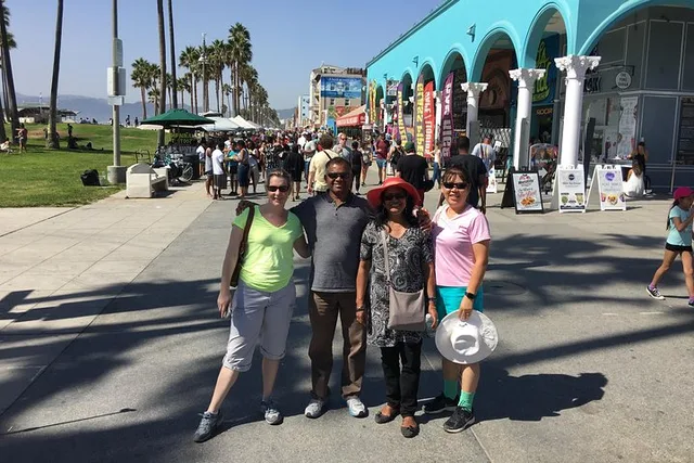 Los Angeles Santa Monica and Venice Beach Tour - Image 3