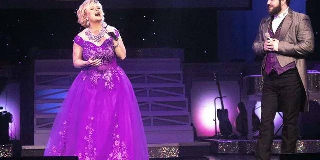Pigeon Forge Country Tonite Show - Image 3