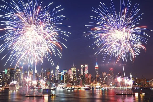 New York City Fireworks Cruise on Atlantis Yacht - Image 6