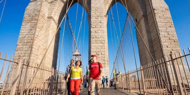 Brooklyn Food Tour: DUMBO & Heights - Image 1