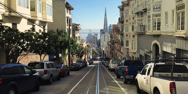 San Francisco Alcatraz and E-Bike Tour - Image 6