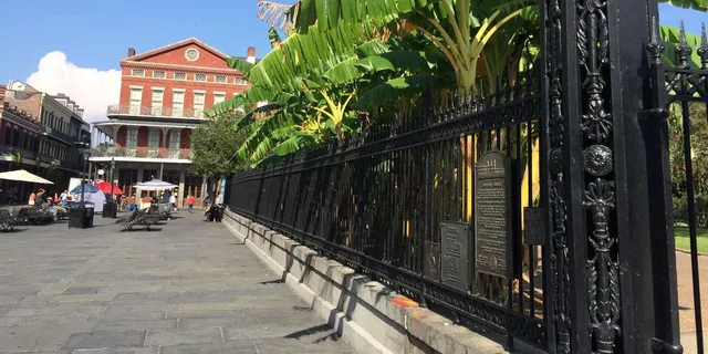 New Orleans French Quarter and Jackson Square Tour 45 Min - Image 4