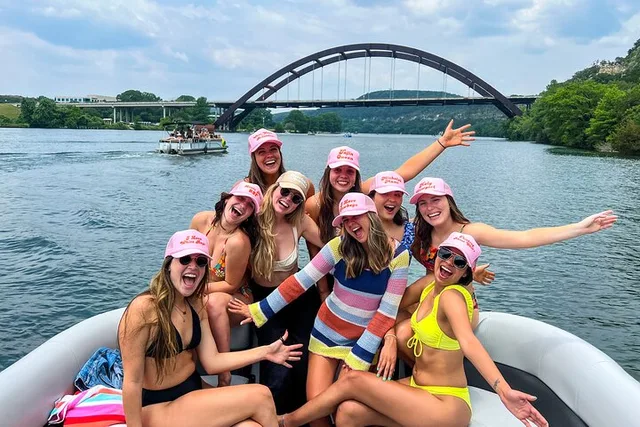 Austin Pontoon Party on Lake Austin 4 hr - Image 2
