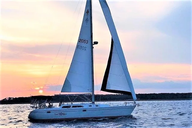 Hilton Head Sunset Sailing Tour with Dolphin Watching - Image 1