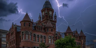 Dallas Ghost Tour: Blood, Bones & Burials