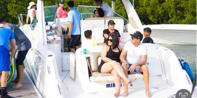 Miami Boat Tour with Kitchen and Restroom - Image 4
