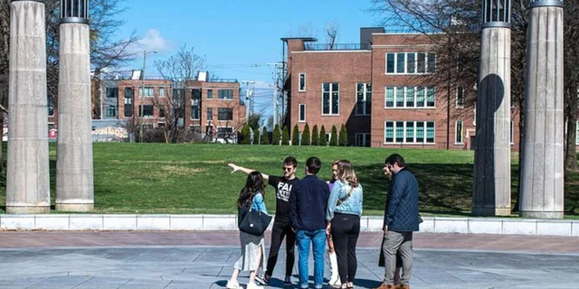Nashville Food and Sightseeing Walking Tour - Image 4