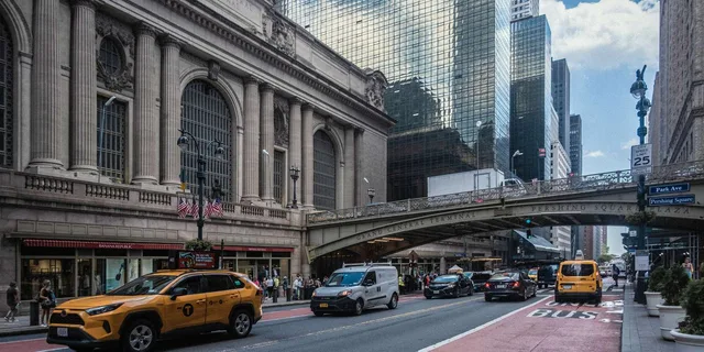New York City Grand Central Walking Tour - Image 4
