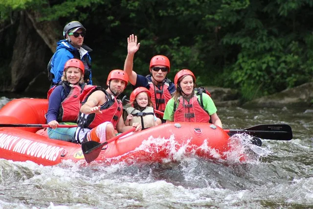 Gatlinburg Lower Pigeon River Rafting Tour - Image 1