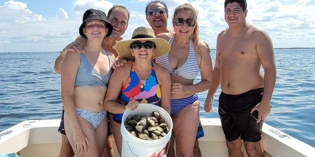 Crystal River Scalloping Charter - Image 5