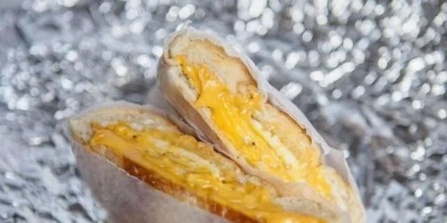 New York Street Food Tour with Local Guide - Image 5