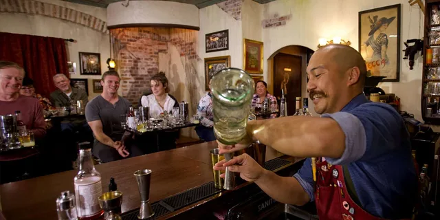 Savannah Cocktail Class at American Prohibition Museum - Image 1