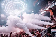 Las Vegas Club Crawl with Party Bus thumbnail 3