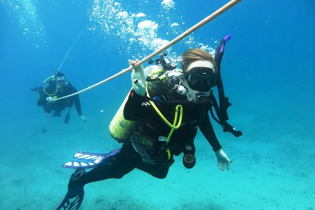Honolulu Open Water Scuba Certification - Image 1
