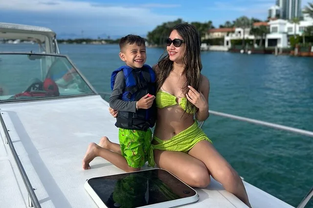 Miami Yacht Tour with Captain & Drinks - Image 3
