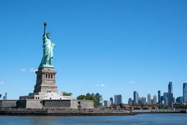 New York City Private Tour with Transport - Image 4