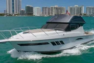 Miami Yacht Charter thumbnail 1