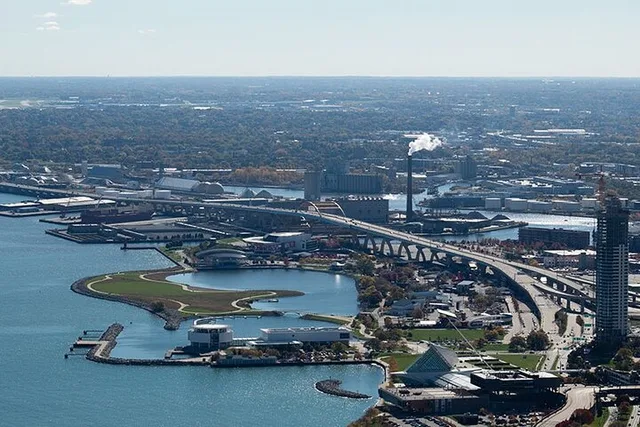 Milwaukee Helicopter Ride - Image 5