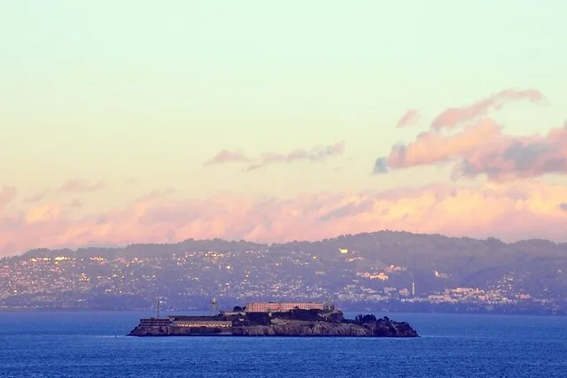 San Francisco Alcatraz and City Bus Tour - Image 1