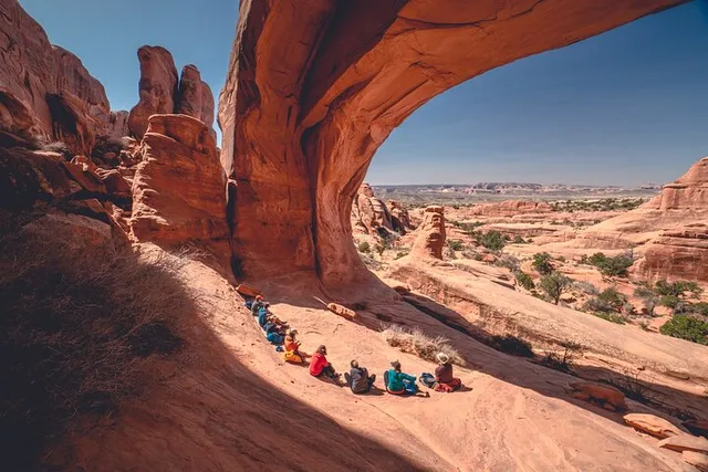 Arches National Park Private Tour & Hike - Image 2