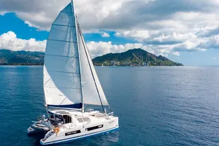 Waikiki Private Sailing Catamaran 2 hr