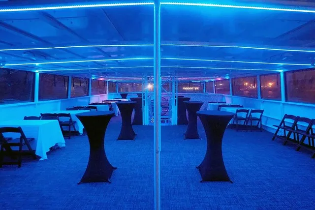 New York City Fireworks Watch Party Cruise - Image 2