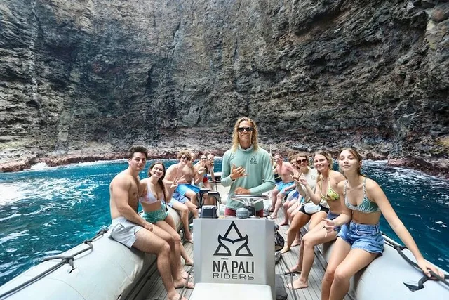 Kauai Nā Pali Coast Zodiac Raft Expedition - Image 3