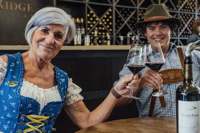 Leavenworth Wine Tour with Historical Stroll 2 hr - Image 3