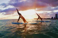 Honolulu Paddleboard Yoga Class 75 min thumbnail 6