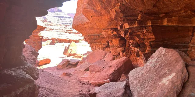 Moab Scenic Jeep Tour with Guide - Image 5