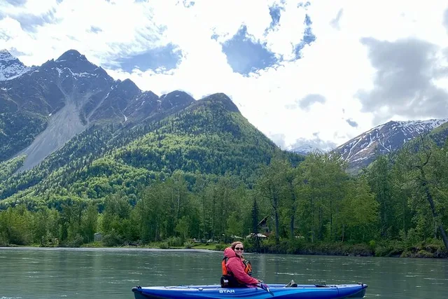 Alaska Lazy River Kayak Float - Image 2