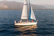 Lake Tahoe Sailing Cruise with Drinks 2 hr thumbnail 6