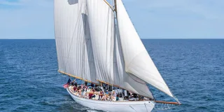Portland Coastal Windjammer Sailing Cruise 2 hr