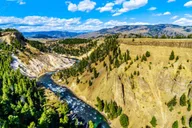 Bozeman Yellowstone Upper Loop Day Tour thumbnail 3