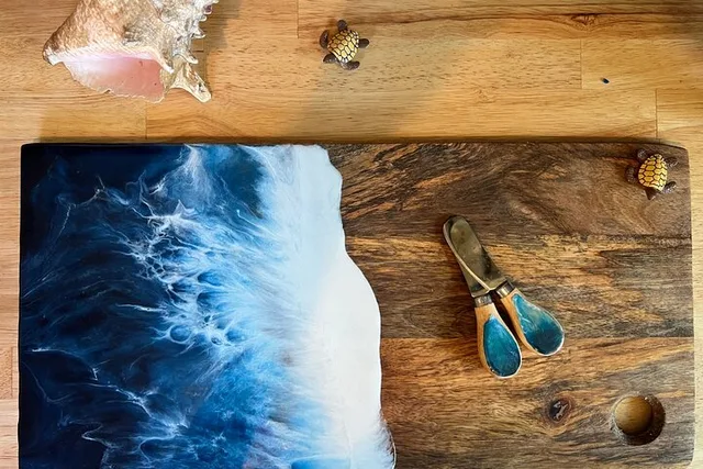 Maui Ocean Resin Art Class - Image 3